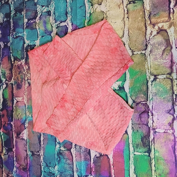 V Front Scrunch Butt Legging Unit 4 - Picture 4 of 9